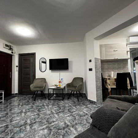 Ene Apart Oradea Free Parking Εξωτερικό φωτογραφία